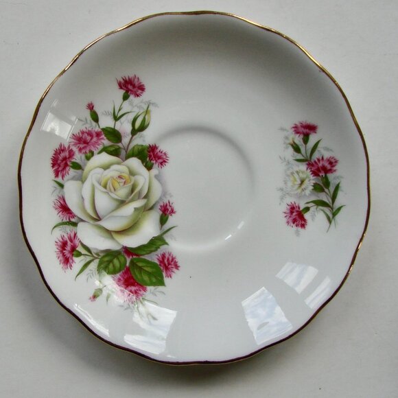 Vintage Bone China Teacup and Saucer White Rose Pink Flower Royal Vale Scalloped - Picture 6 of 8